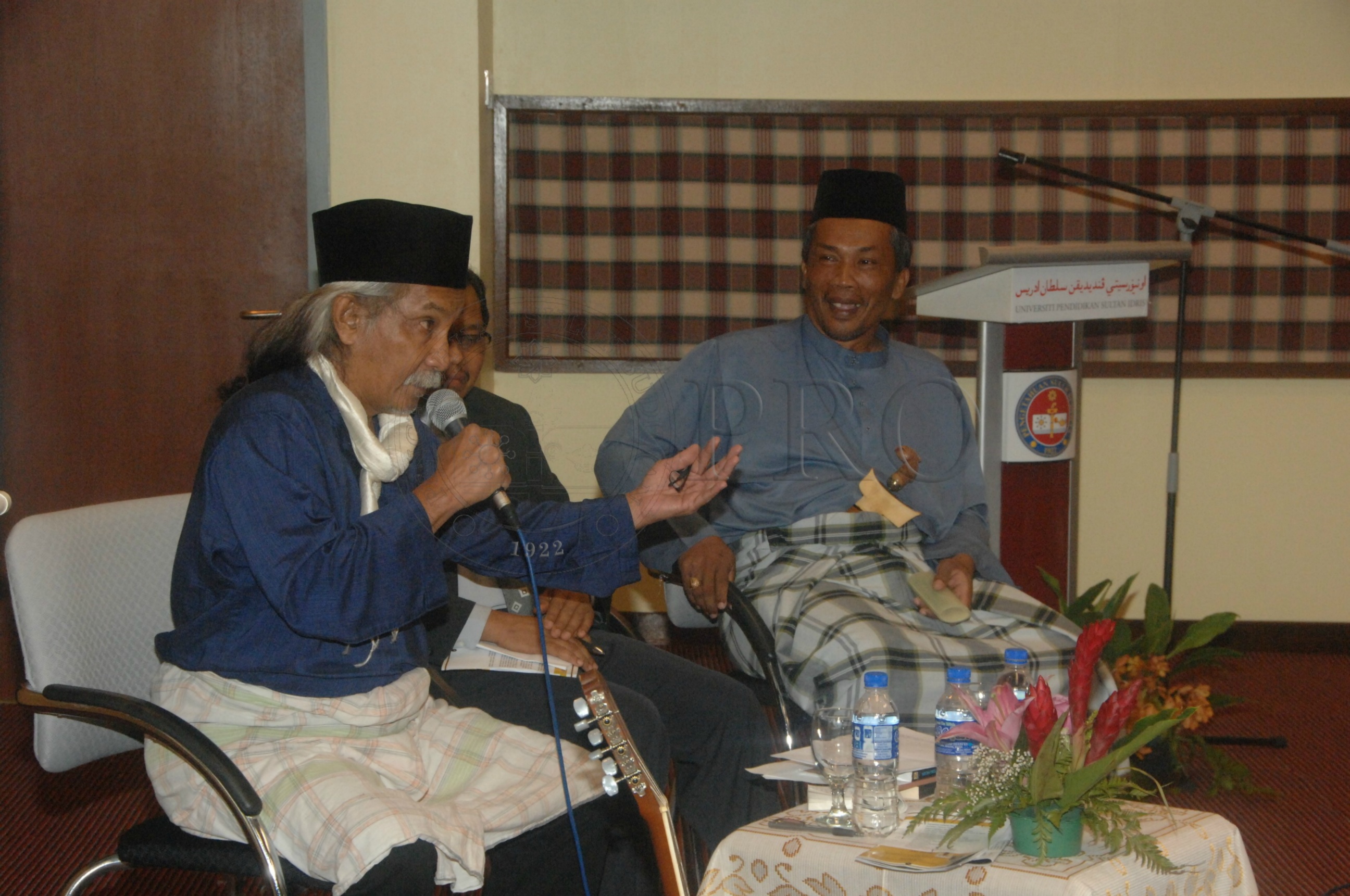 PRO 14 33 WACANA FBA 0212